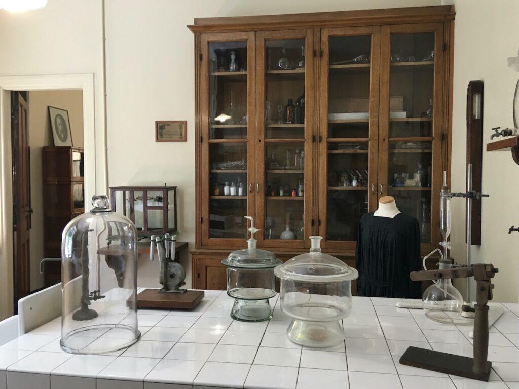 Pourquoi visiter le Musée Curie ? - pariscrea.com