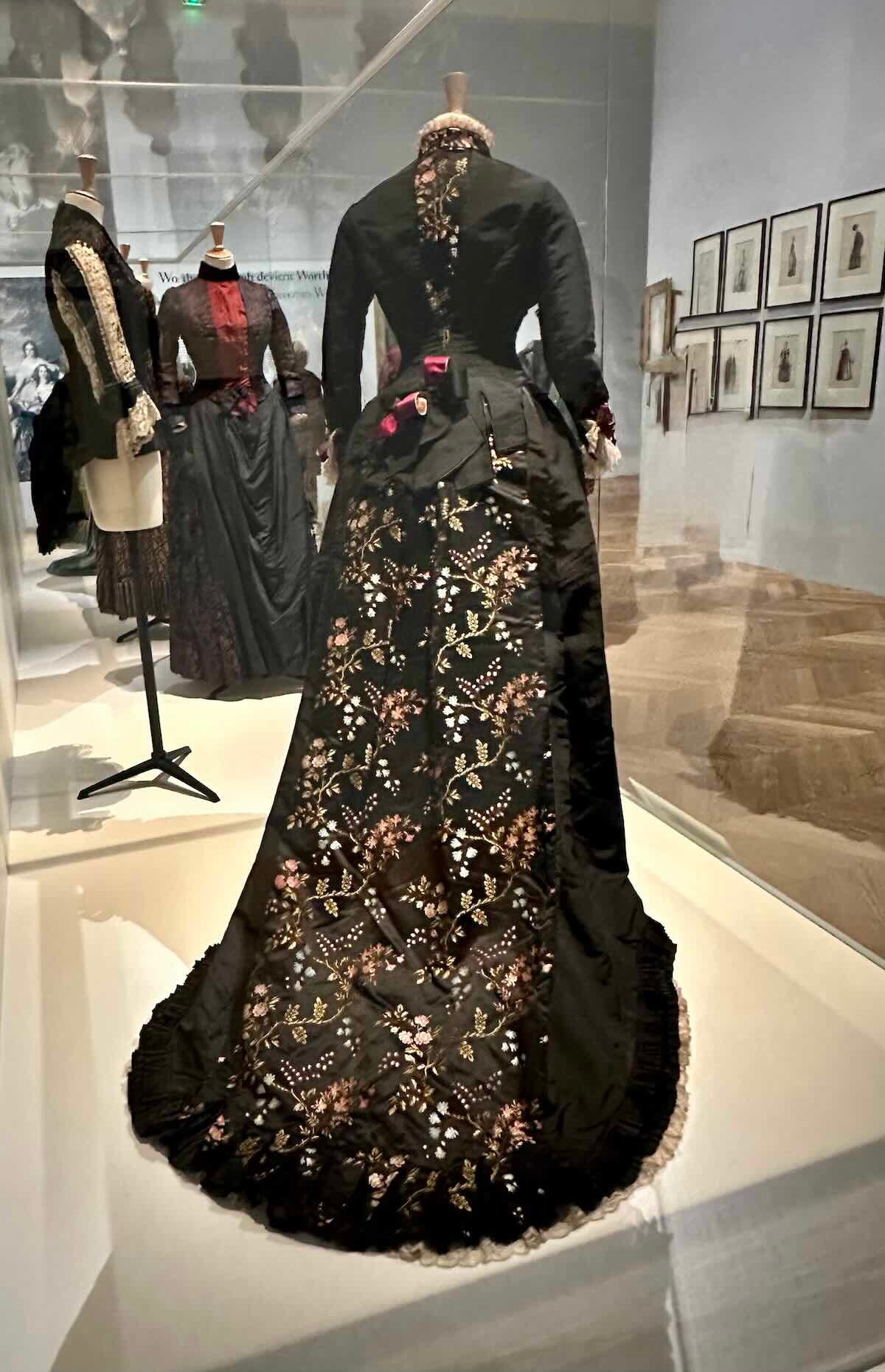 Exposition Worth au Petit Palais