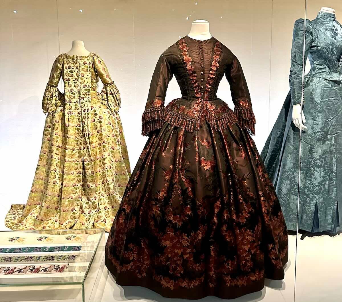 Exposition mode au musée du Palais Galliera